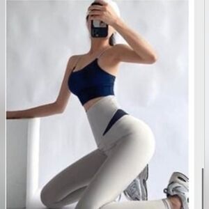 Women's White Fitness Leggings and Sports bra set - Breathable - Size: M